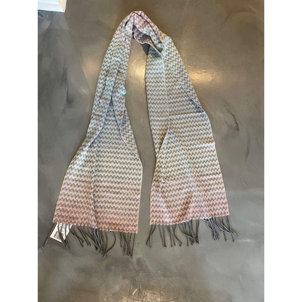 D&Y Softer Than Cashmere‎ Scarf Grey Pink Chevron Ombre Zig Zag Tassel NWT